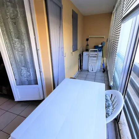 Le Carlton - 2 Pieces Pour 4 Personnes 04 *