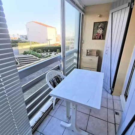 Le Carlton - 2 Pieces 4 Couchages Port Leucate. Ref: 2car_144a Mae-5104 *