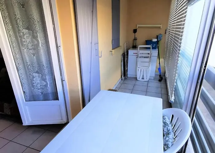 Lejlighed Le Carlton - 2 Pieces 4 Couchages Port Leucate. Ref: 2car_144a Mae-5104 Leucate