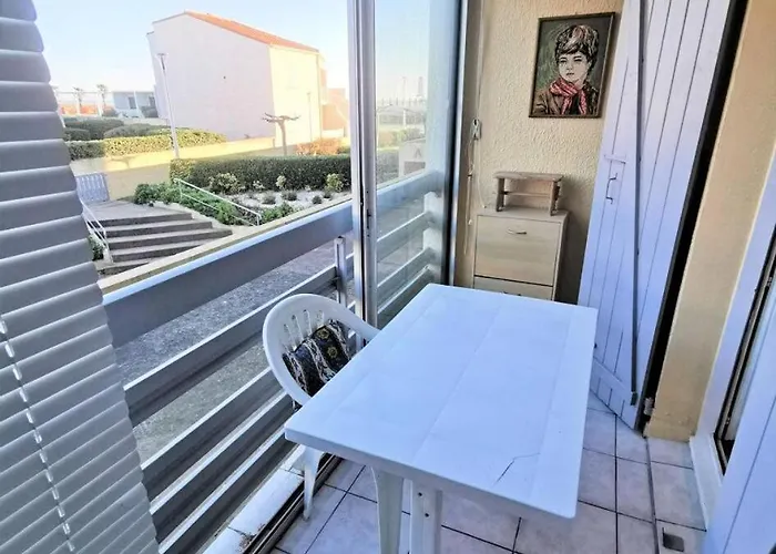 Le Carlton - 2 Pieces 4 Couchages Port Leucate. Ref: 2car_144a Mae-5104 *